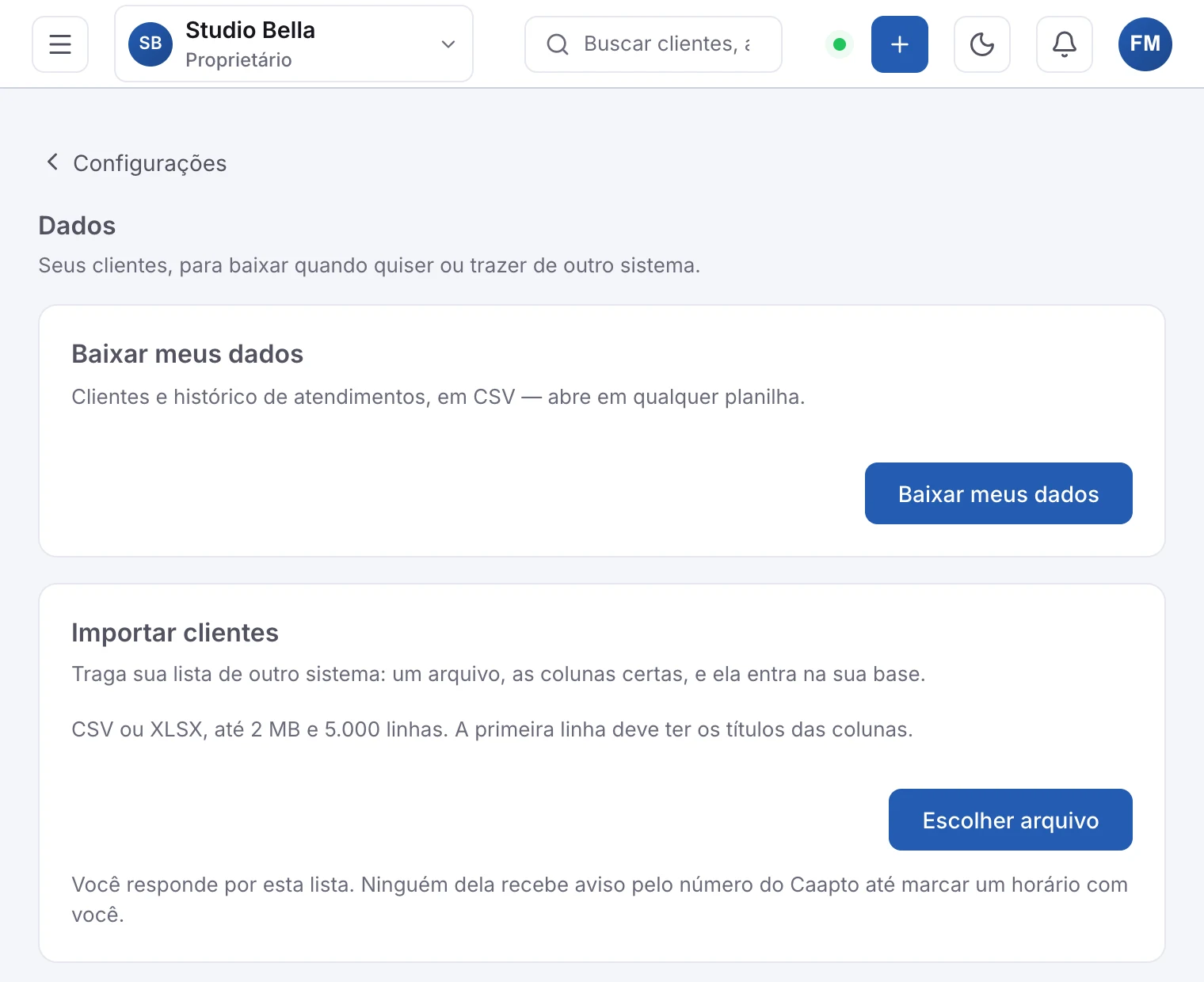 O painel Dados, com o download e a importação de clientes
